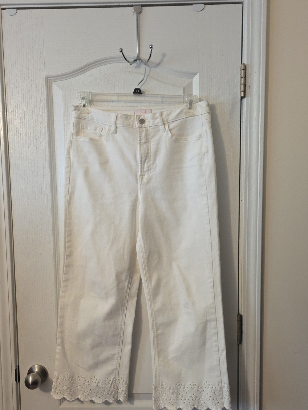 Jen 7 White Women's Cropped Eyelet Hem Jeans